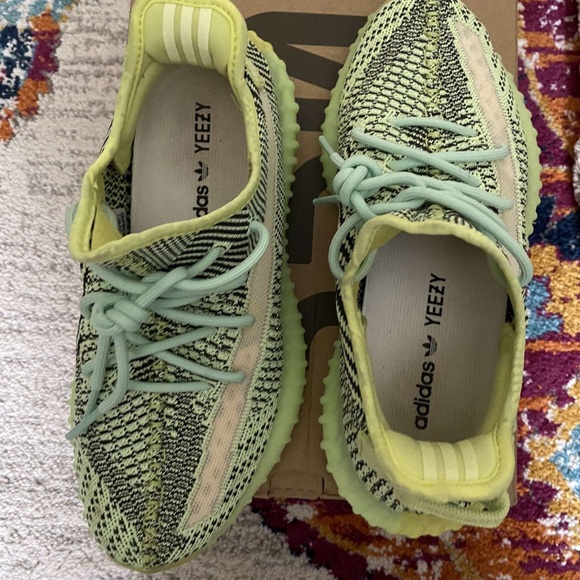 Yeezy Sneakers - Picture 1 of 8